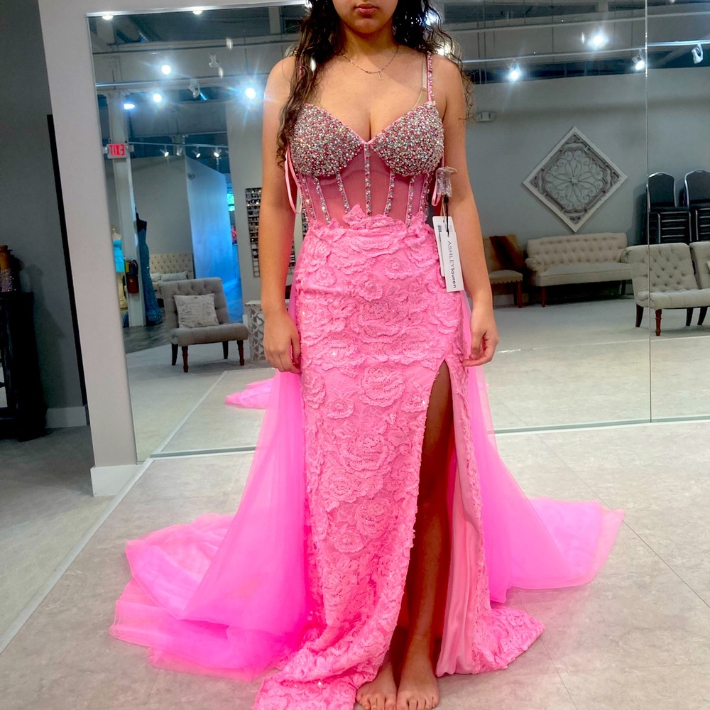 Sherri hill Train was made removable for easy dancing and easy for pictures.
